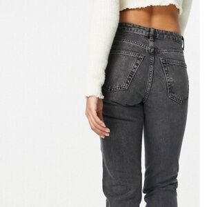 NWT TOP SHOP grey black Mom jeans 24
